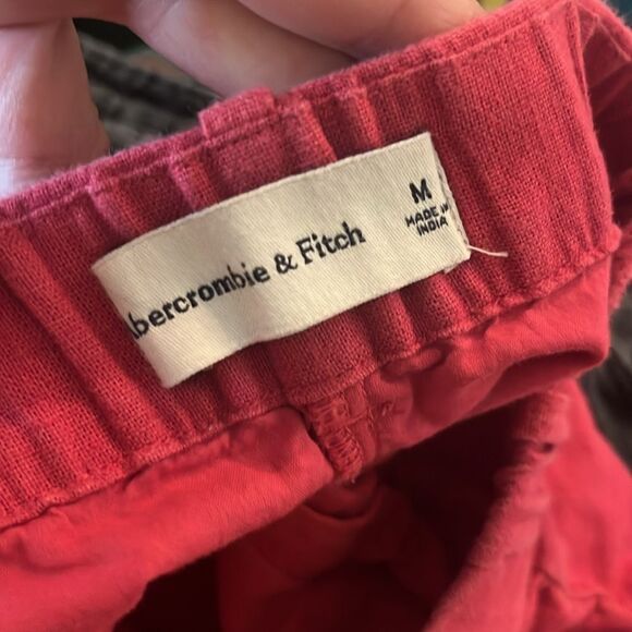 Abercrombie & Fitch Red Linen Blend Tailored Pleated Front Shorts, size M - Picture 6 of 7